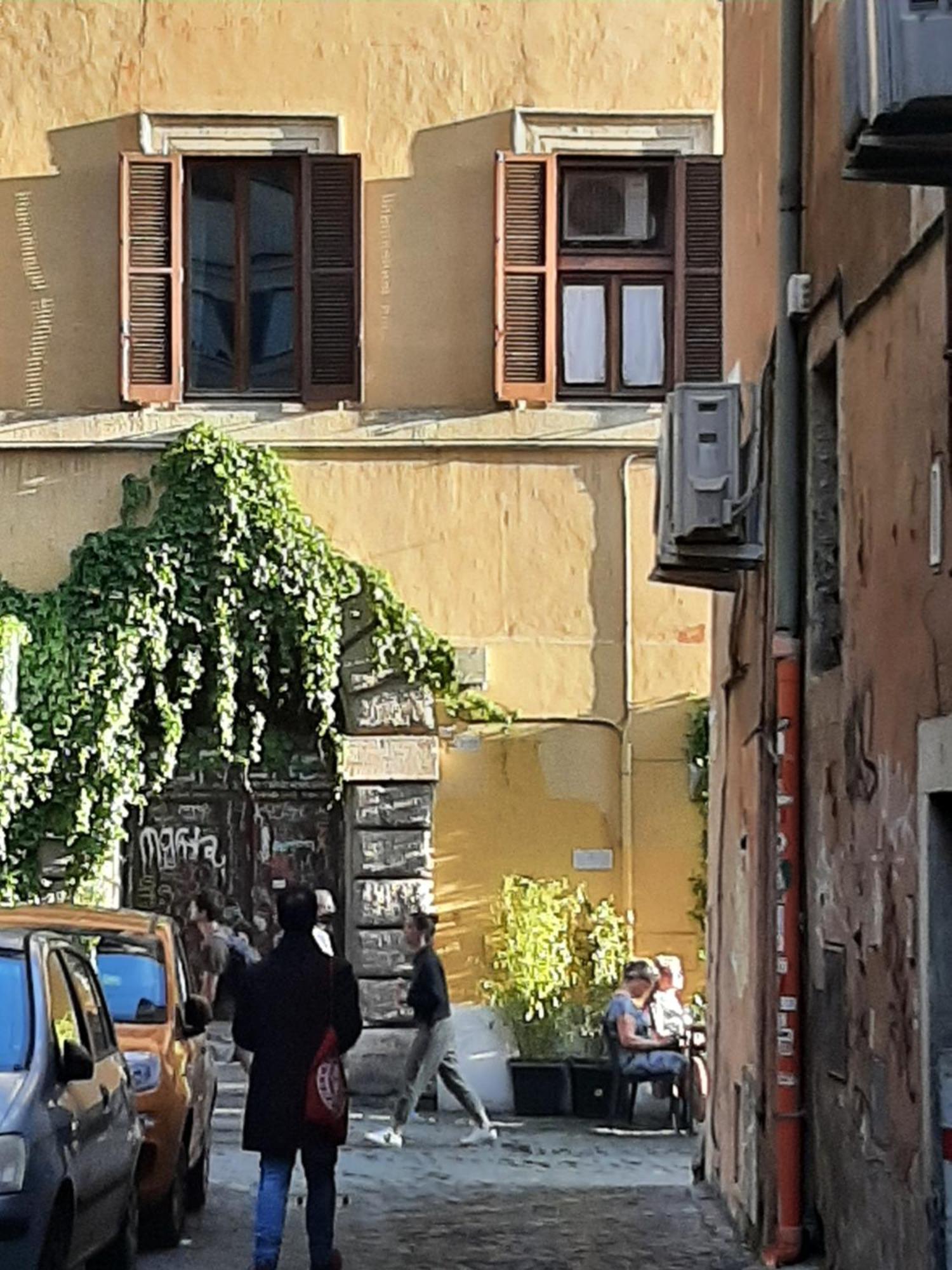 Bed & Breakfast Bed & Breakfast Lungaretta Fly 55 Rome